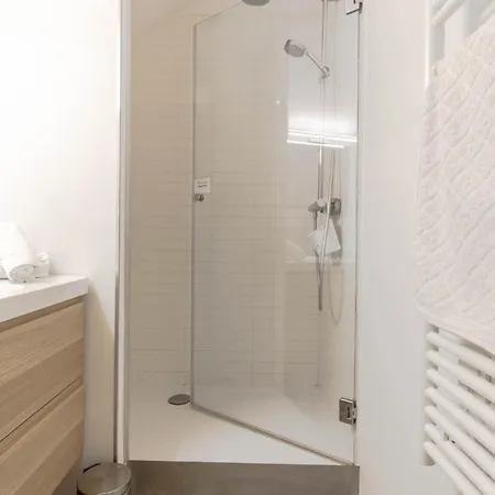 Eclat 3 Etoiles Parking Gratuit-proche Et Golf-au Calme Apartment Talloires
